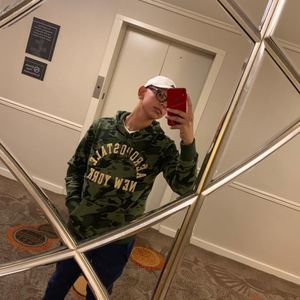 Meet your Posher, Remi